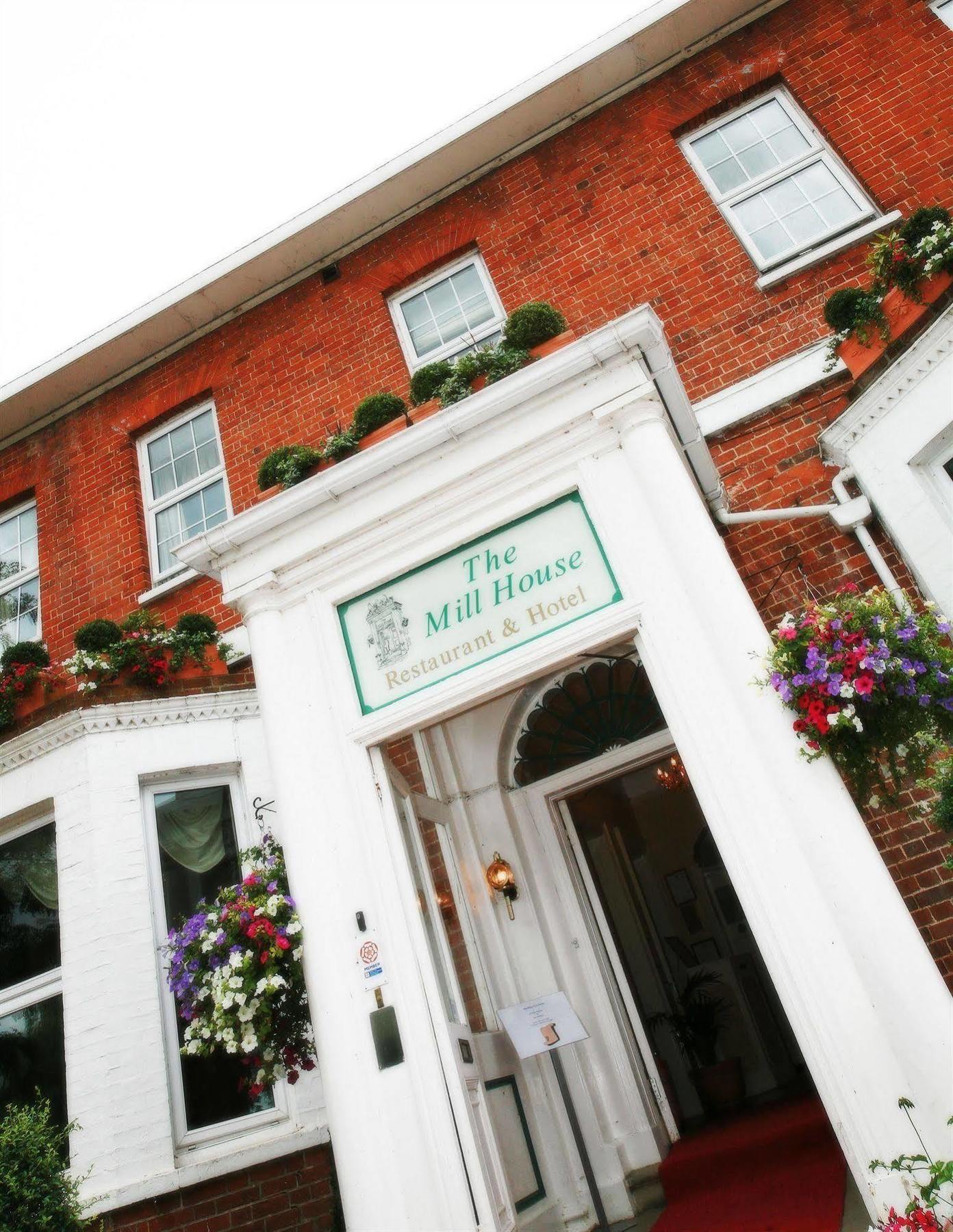 فندق The Mill House ريدينج المظهر الخارجي الصورة